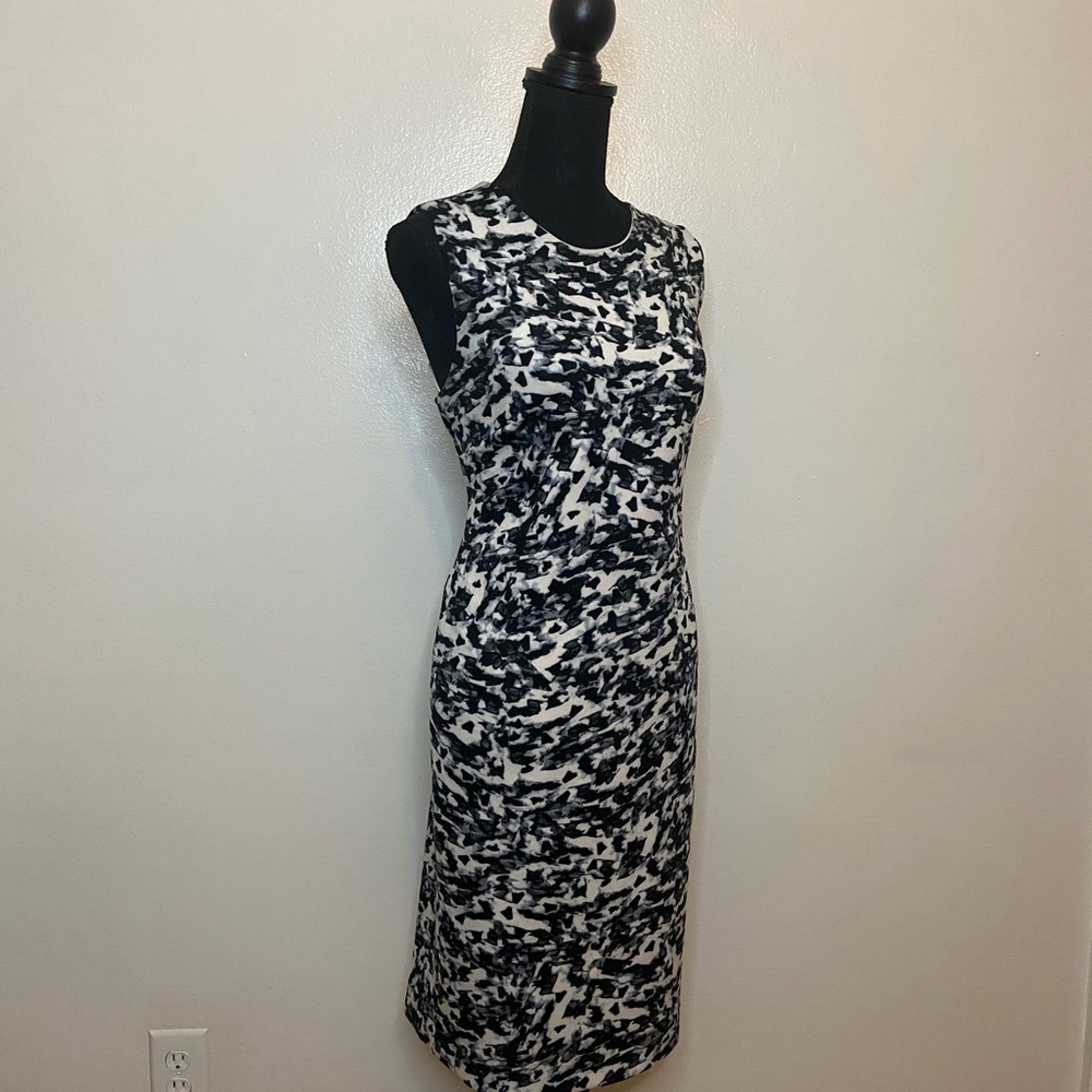 Carmen Marc Valvo Dress **offers welcome- will be donated in 10 days* - Picture 4 of 9